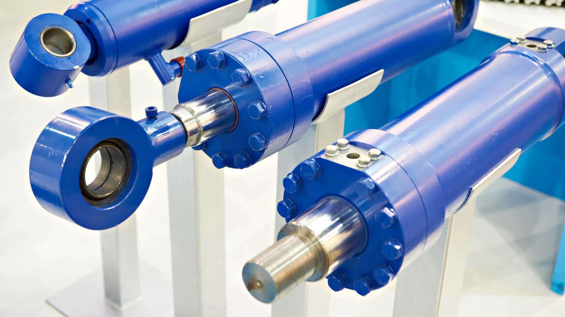 Why Hydraulic Cylinders Fail: Maintaining Synchronisation and Hydraulic Harmony - Image 3