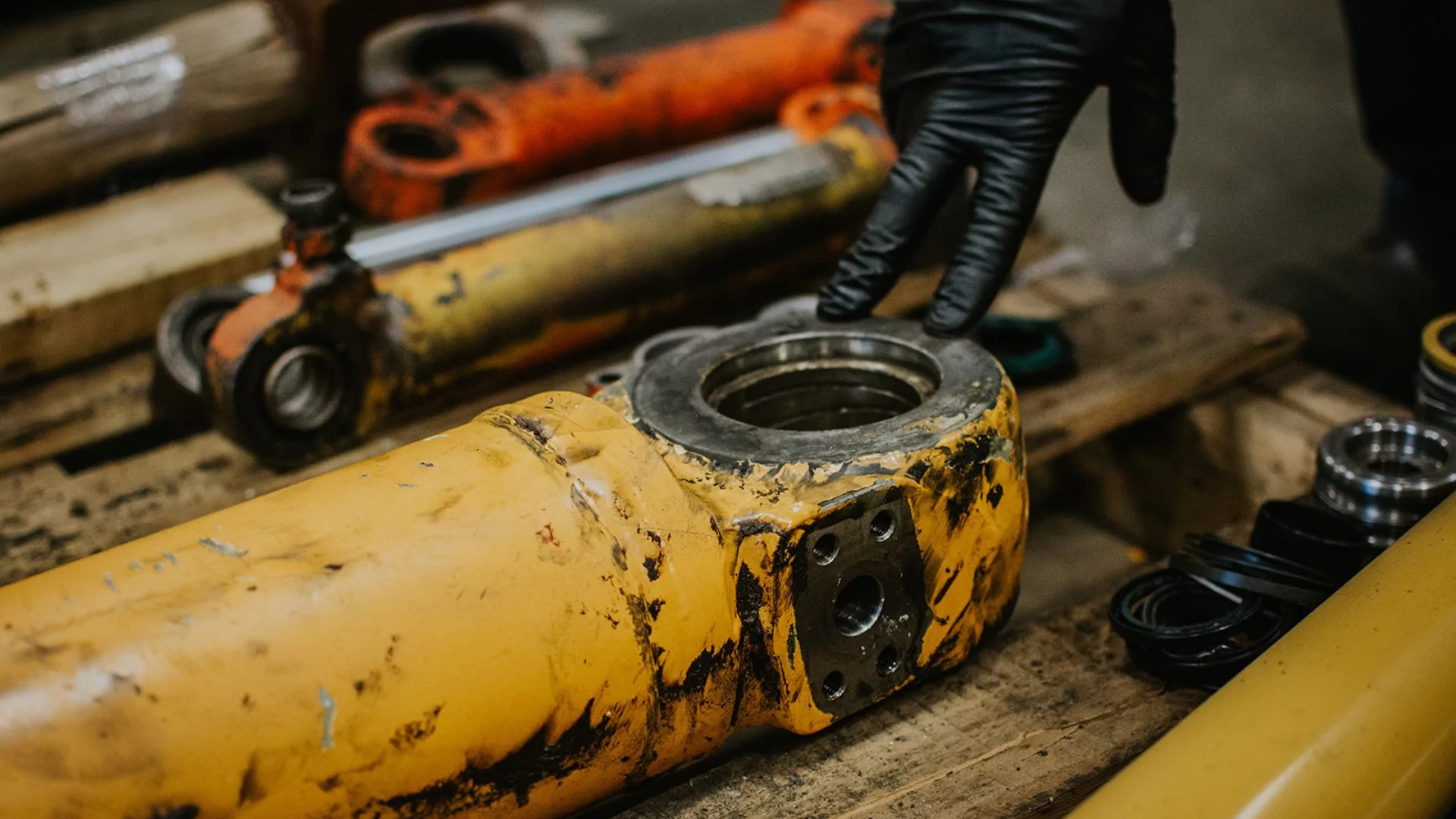 Hydraulic Cylinder Failures Article